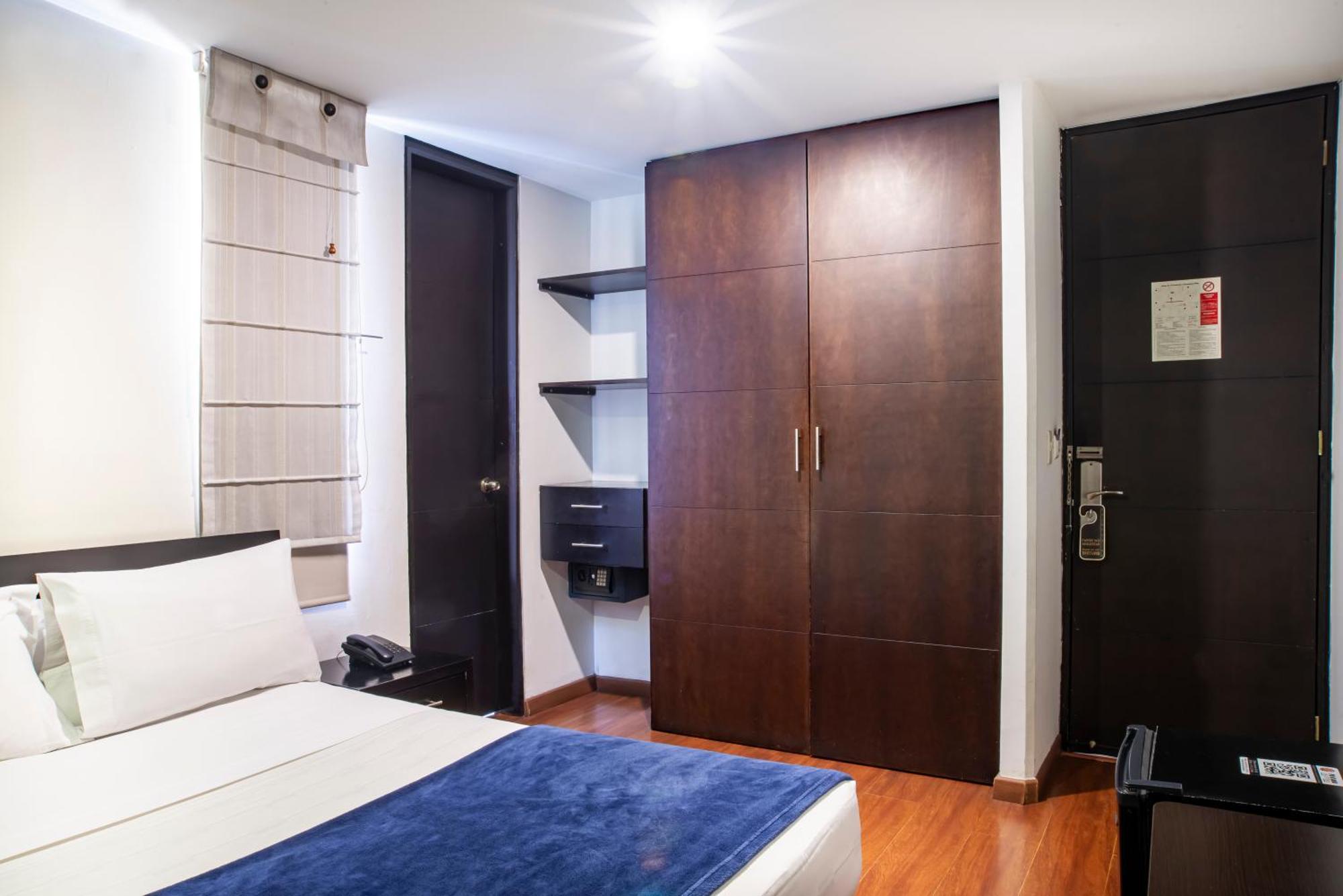 Hotel Santa Barbara Real Богота Екстериор снимка