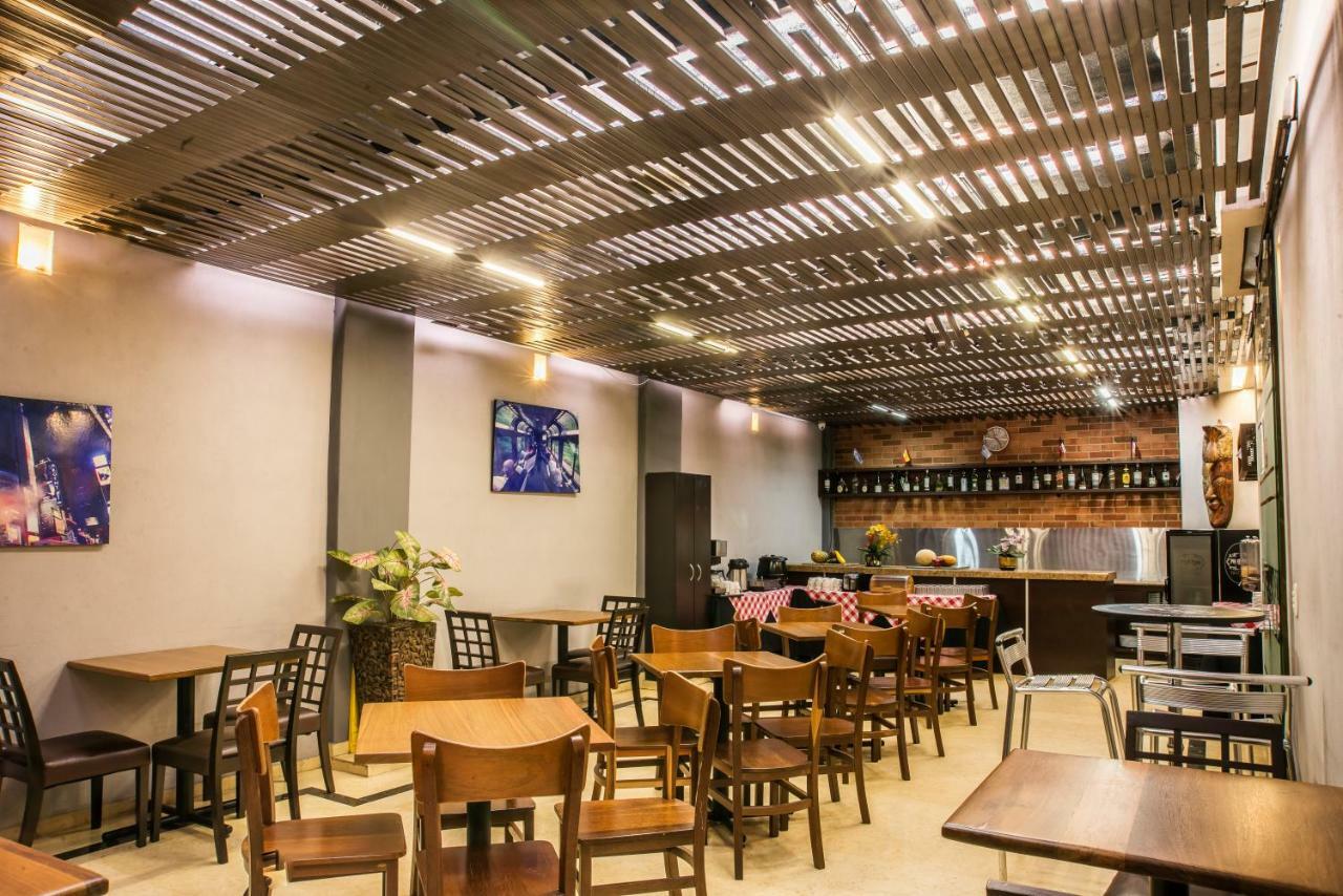 Hotel Santa Barbara Real Богота Екстериор снимка