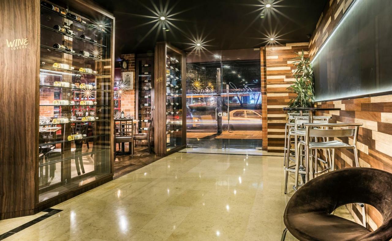 Hotel Santa Barbara Real Богота Екстериор снимка